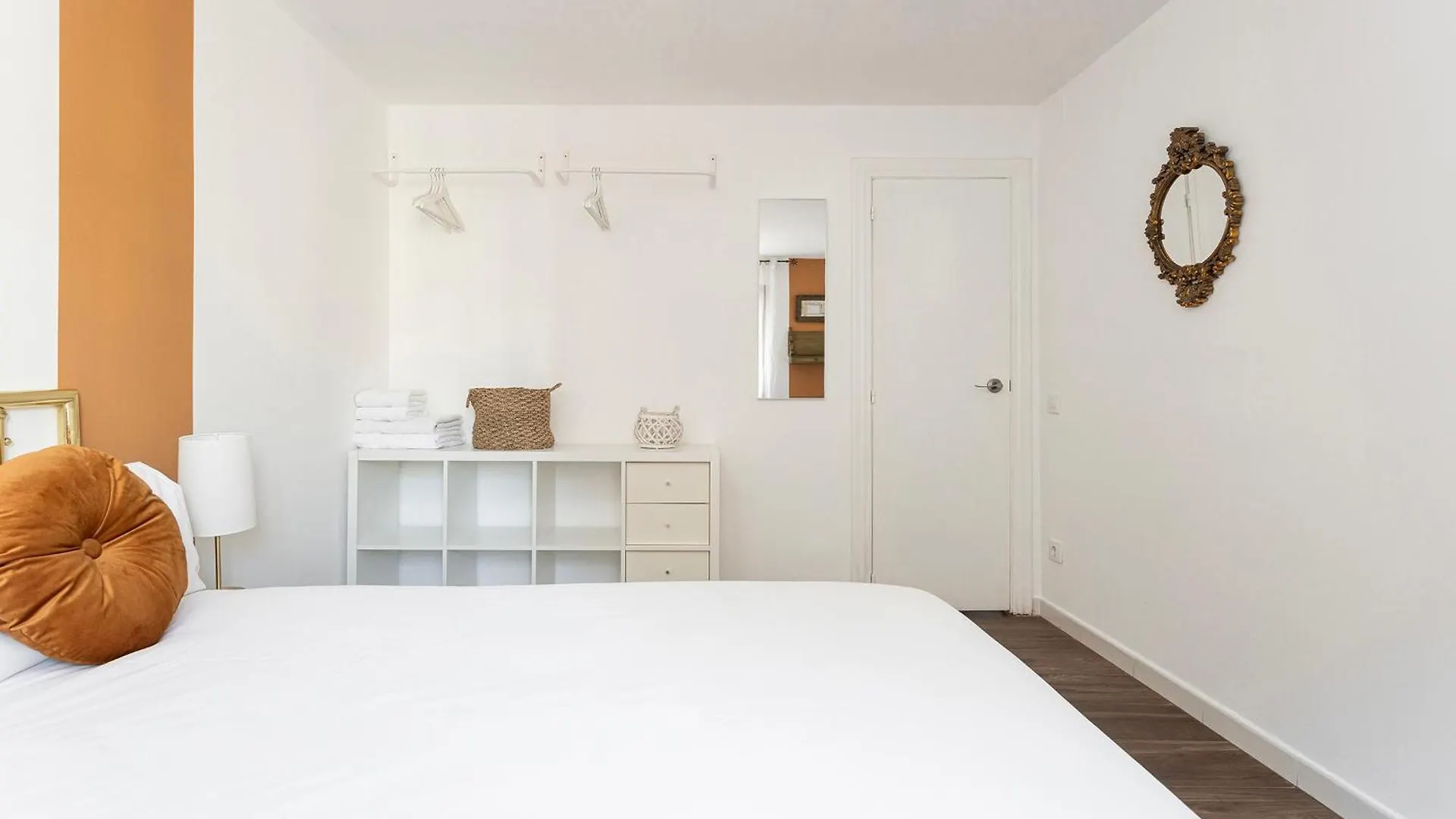 Apartment Stylish&Bright Close To Subway Esplugues de Llobregat