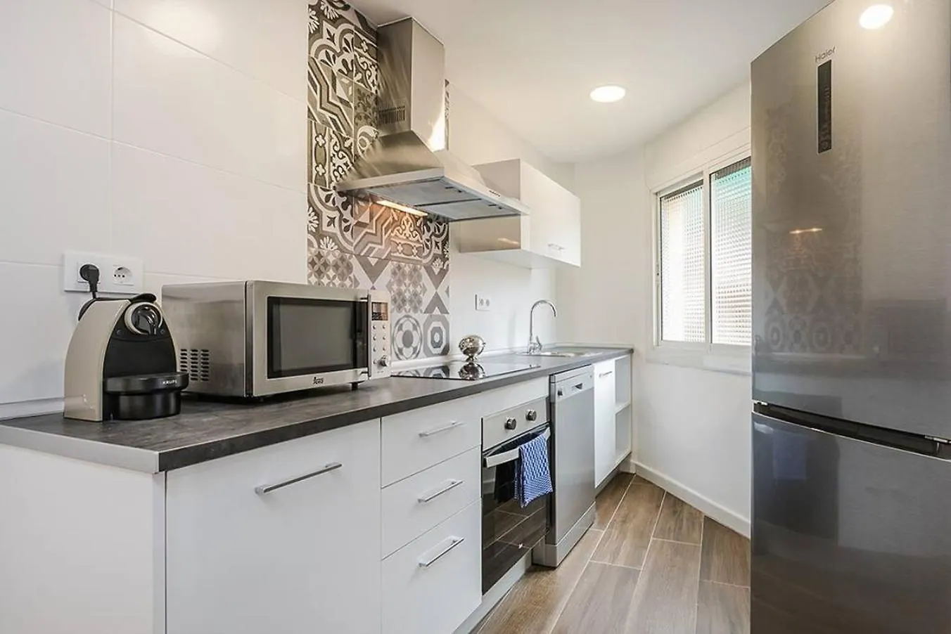 Stylish&Bright Close To Subway Esplugues de Llobregat 0*,
