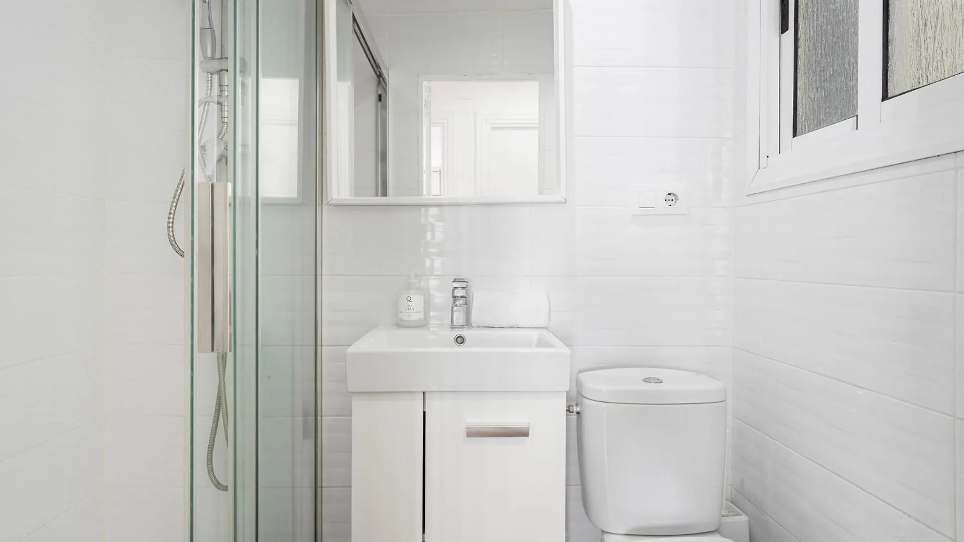 Stylish&Bright Close To Subway Esplugues de Llobregat Spain